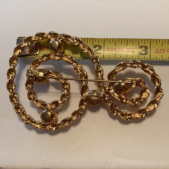 Gold Rope Brooch - Picture 2 of 2